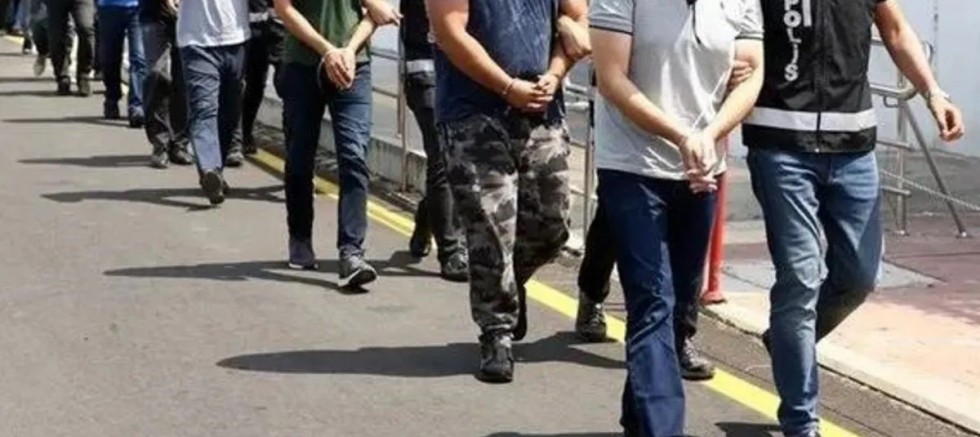 FETÖ'ye 81 ilde dev operasyon! 968 şüpheli hakkında gözaltı kararı