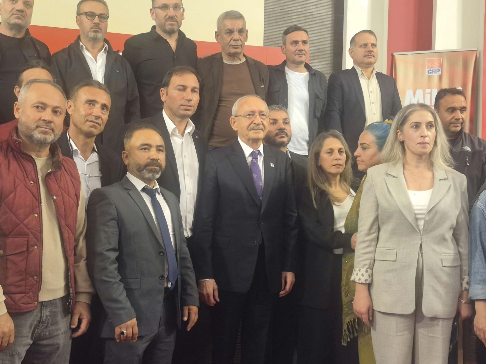 KILIÇDAROĞLU’NDAN STAJ VE ÇIRAKLIK MAĞDURLARINA SÖZ: “MÜCADELEYİ BIRAKMAYACAĞIZ”