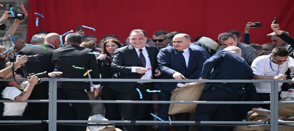 10 Ton 'Şifa' Dağıtıldı