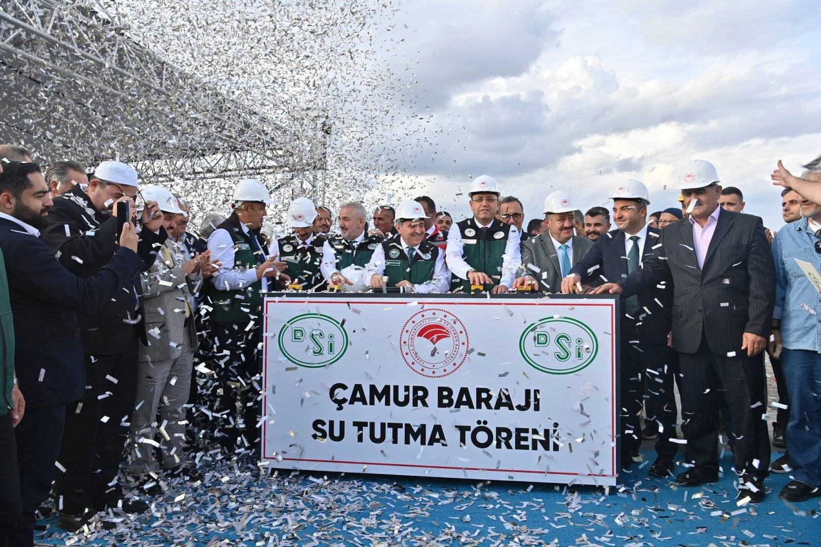 ÇAMUR BARAJI’NDA İLK SU TUTULDU