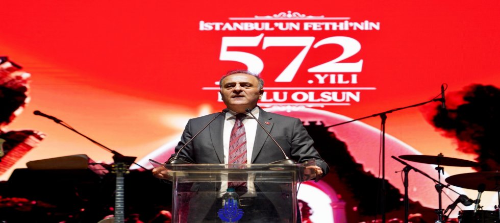 Fetih Kutlanıyor