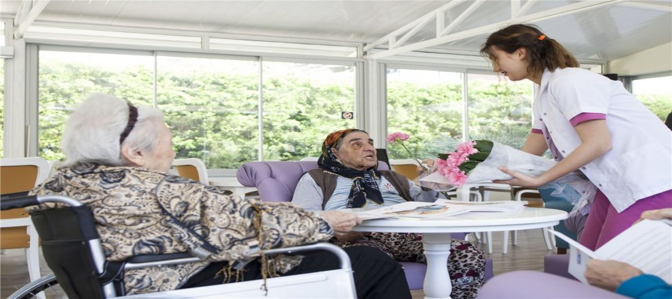Huzurevlerinin yaş ve kabul şartları değişti