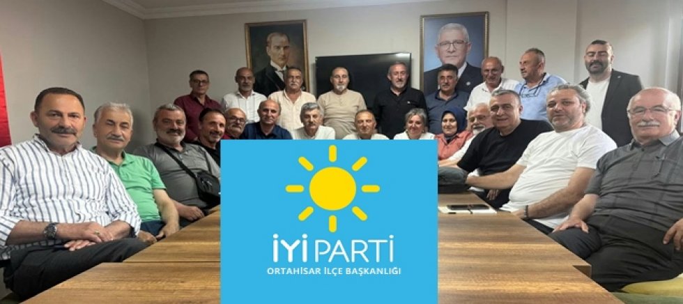 İYİ Parti Trabzon İlçe Teşkilatı Mitinge Gidiyor