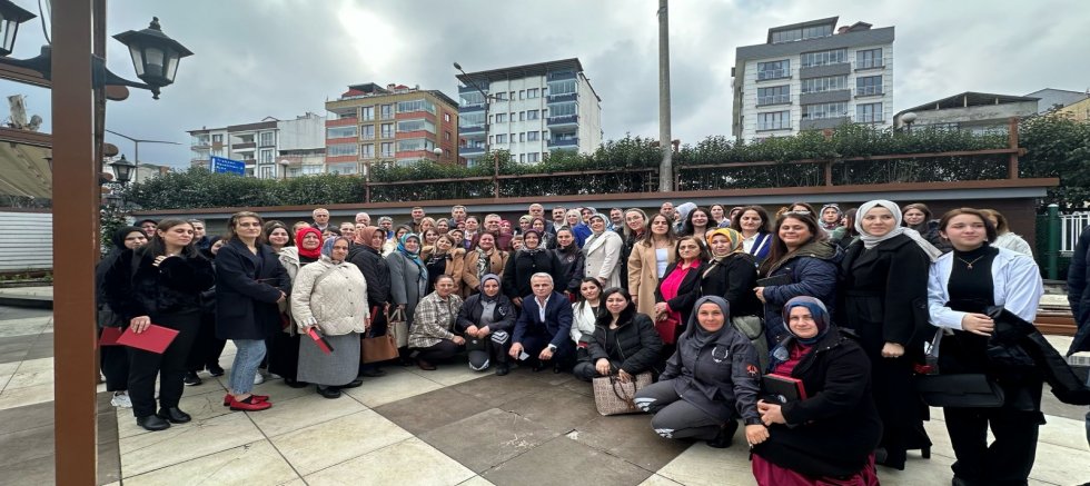 TÜRK-İŞ'ten Kadınlar Gününe Kutlama