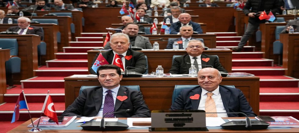 Zorlu: “Trabzon Büyükşehir Belediyesi borç yönetir hale geldi”