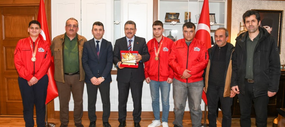 Şampiyonlar Belediye de 