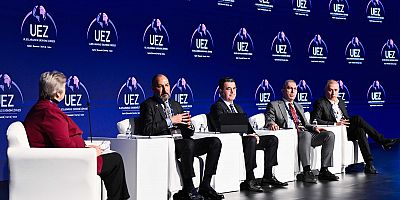 Belirsizlikte yön gösteren lider öne çıkar